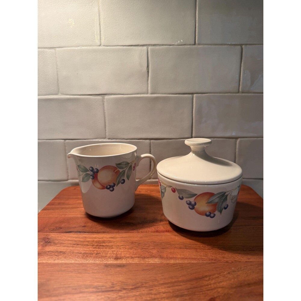 Vintage Corelle Abundance Creamer and Sugar Bowl with Lid Set, Corning Vitrelle